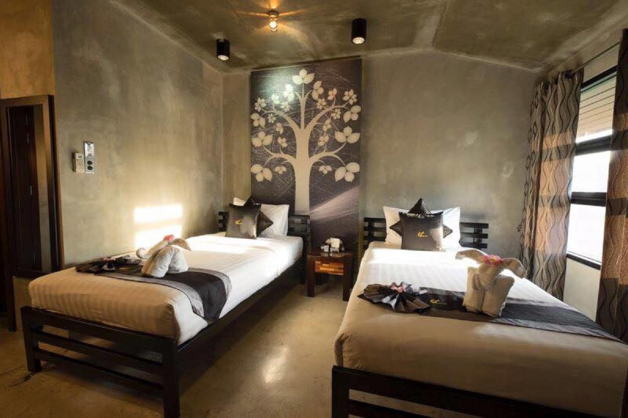 Thapae Loft Otel Chiang Mai Dış mekan fotoğraf