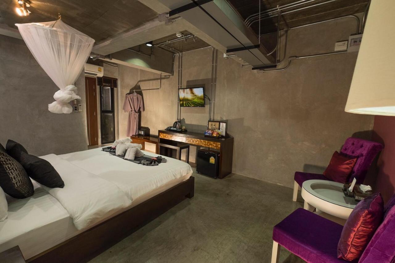 Thapae Loft Otel Chiang Mai Dış mekan fotoğraf